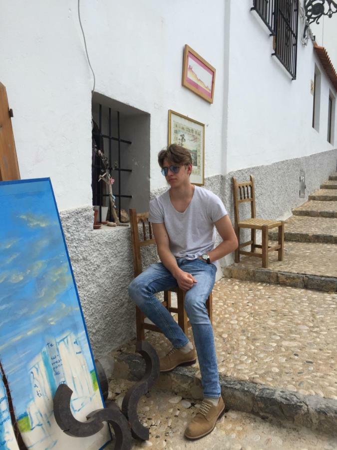 Altea, callejeando por su casco antiguo. Esterno foto